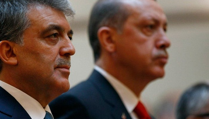 Εμφύλιος στο AKP – Στα… μαχαίρια Ρ. Τ. Ερντογάν και Αμπντουλάχ Γκιουλ – Θα τον τελειώσει ο «σουλτάνος»;